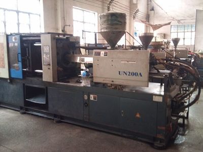 塑料護(hù)角,玻璃護(hù)角,鏡子護(hù)角,櫥具護(hù)角,柜子護(hù)角,門板護(hù)角,電器護(hù)角 ,打包帶護(hù)角,家具護(hù)角,門角護(hù)角,石材包角,陶瓷包角,塑料管套管,塑膠管塞,孔塞,膠釘,家,工廠,廠商-佛山市景日塑料制品